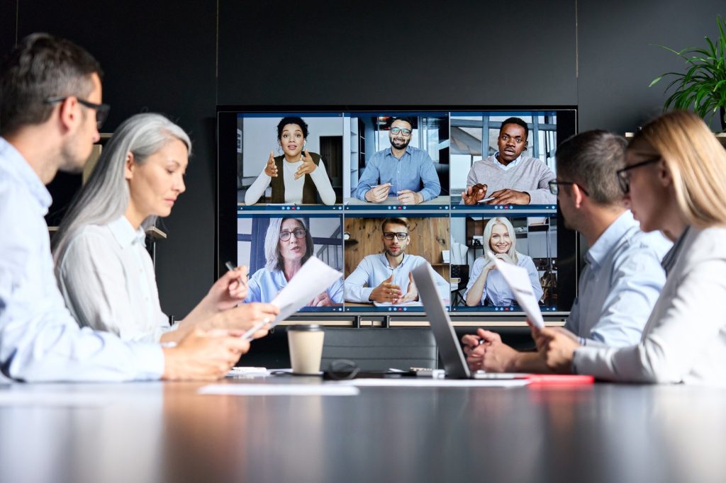 AI Transforms Organizational Leadership and Decision-Making