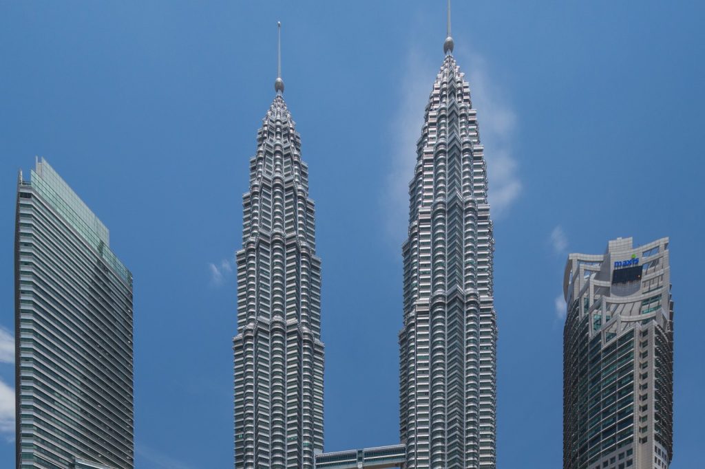Nearly 700,000 Malaysian workers face heavy disruption from AI, study finds