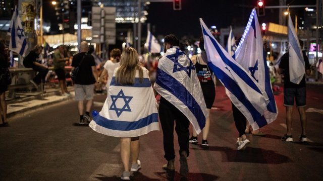 Israelis Israelis