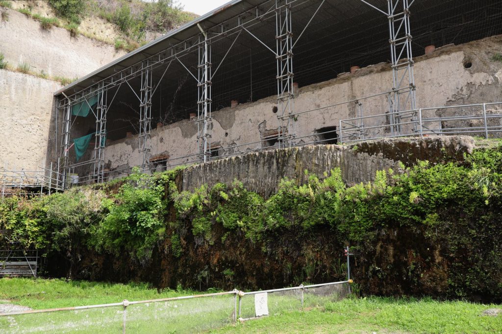Researchers Use AI to Decipher Carbonized Herculaneum Scrolls
