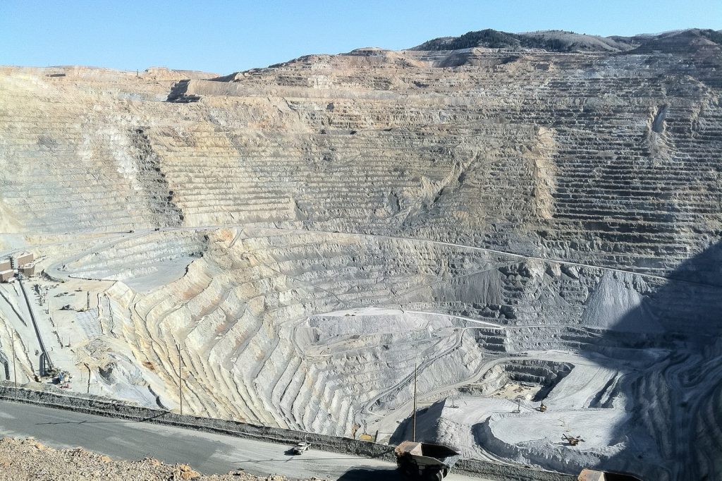 AI data centers need 50,000 lbs copper, prime targets