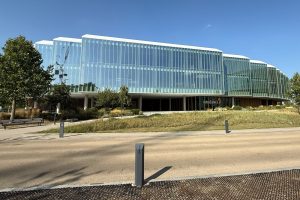 CSPC and AstraZeneca team up on AI-driven drug discovery