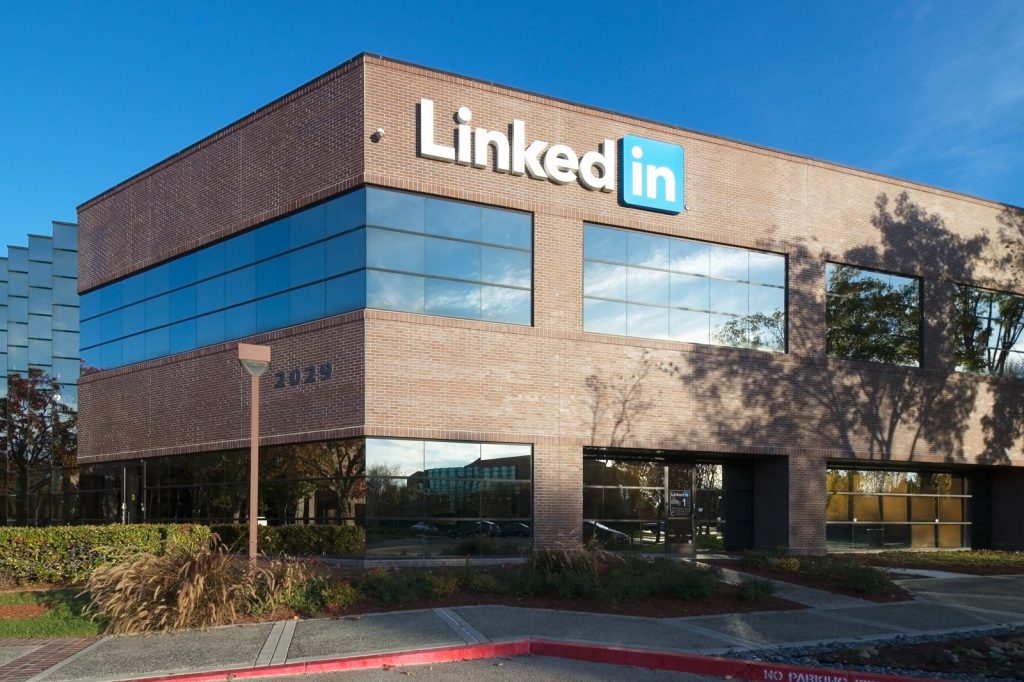 LinkedIn AI Content Sees 40% Drop in Views Post-Flagging Tool Launch