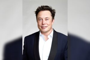 Chinese AI CEO Disputes Musk’s Timeline for Matching US Model