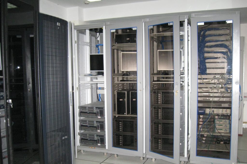 Grok AI Restored After Memphis Data Center Outage Disrupts Users