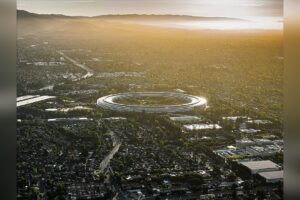 CarPlay Adds Six Major AI Chatbot Apps, One Key Holdout