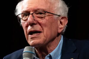 Sanders Says AI Gains Should Fund Four-Day Workweek, Not Job Losses