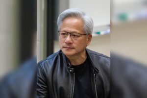 Nvidia CEO Huang Urges Fast AI Development Despite Industry Caution