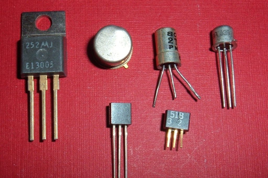 80-Year Chip Race: From Vacuum Tubes to AI Supremacy