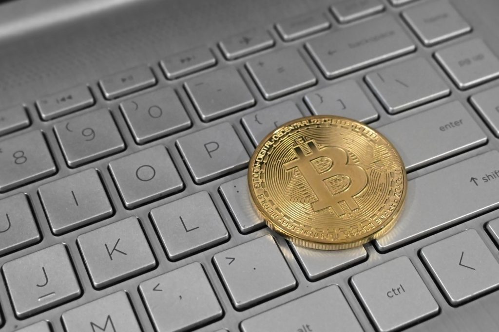Bitcoin Whales Acquire 113,950 BTC in 10 Weeks, Reducing Supply by 2.22%