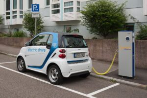 Revolutionary ‘Smart Battery Architecture’ Boosts EV Battery Life by 20%, Benefiting Private Owners and Fleets